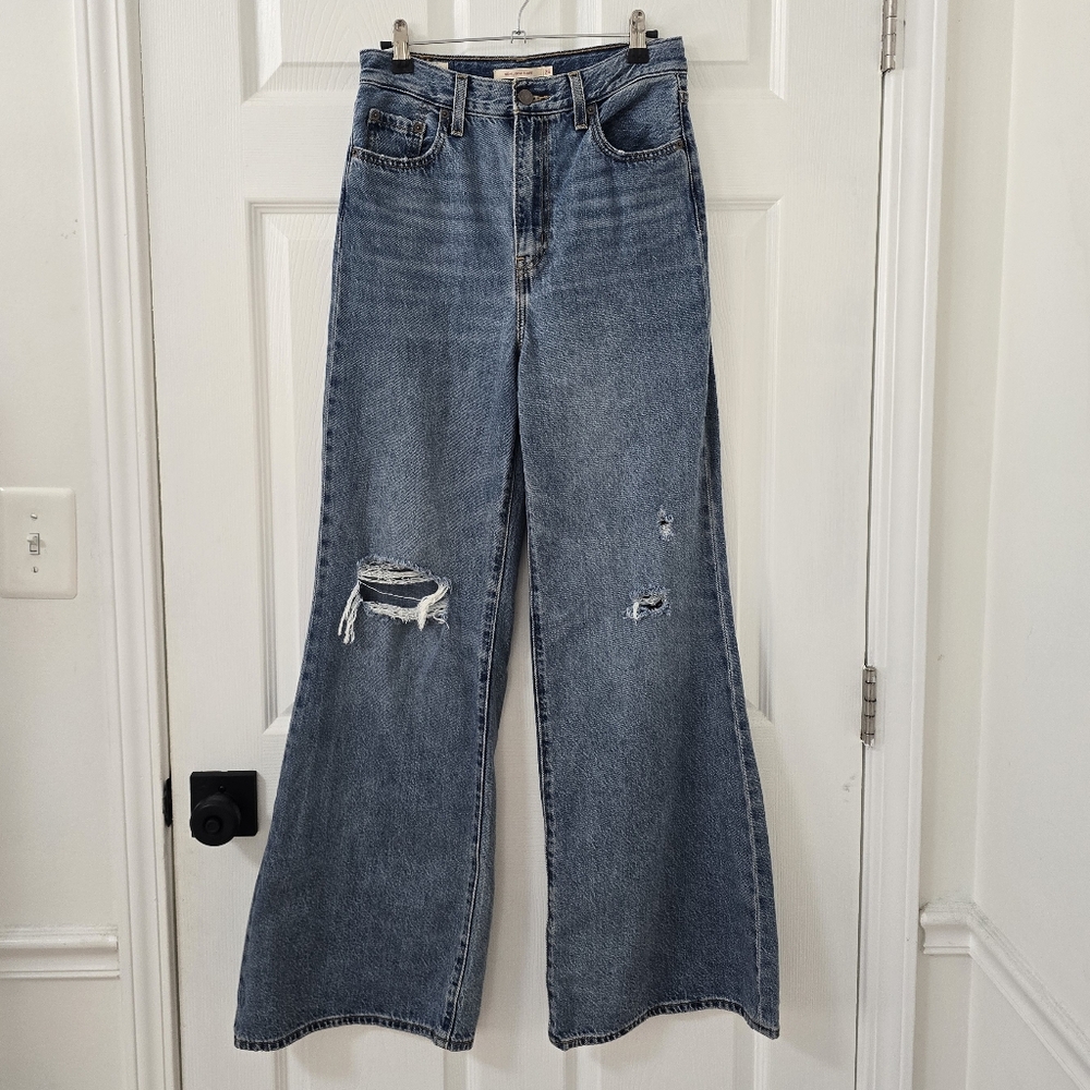 Levi's High Loose Flare Jeans Size 26 - Picture 3 of 7